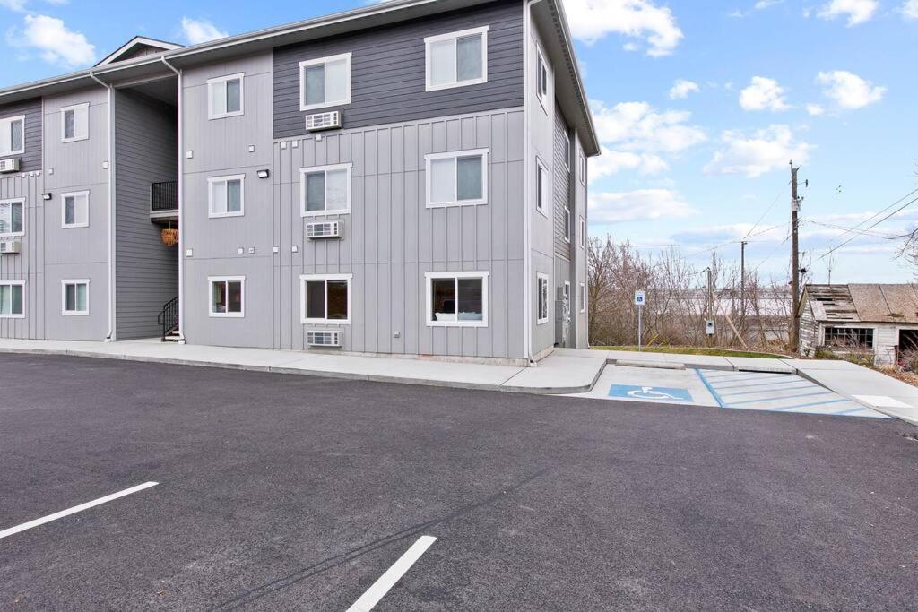 Full Ada Unit - 2 Bed 2 Bath Unit Near Downtown Apartment Spokane Exterior photo